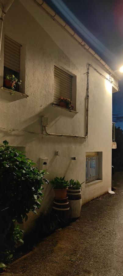 Casita Junto Al Rio En Un Entorno Natural 蒙福特·德·莱蒙斯 外观 照片